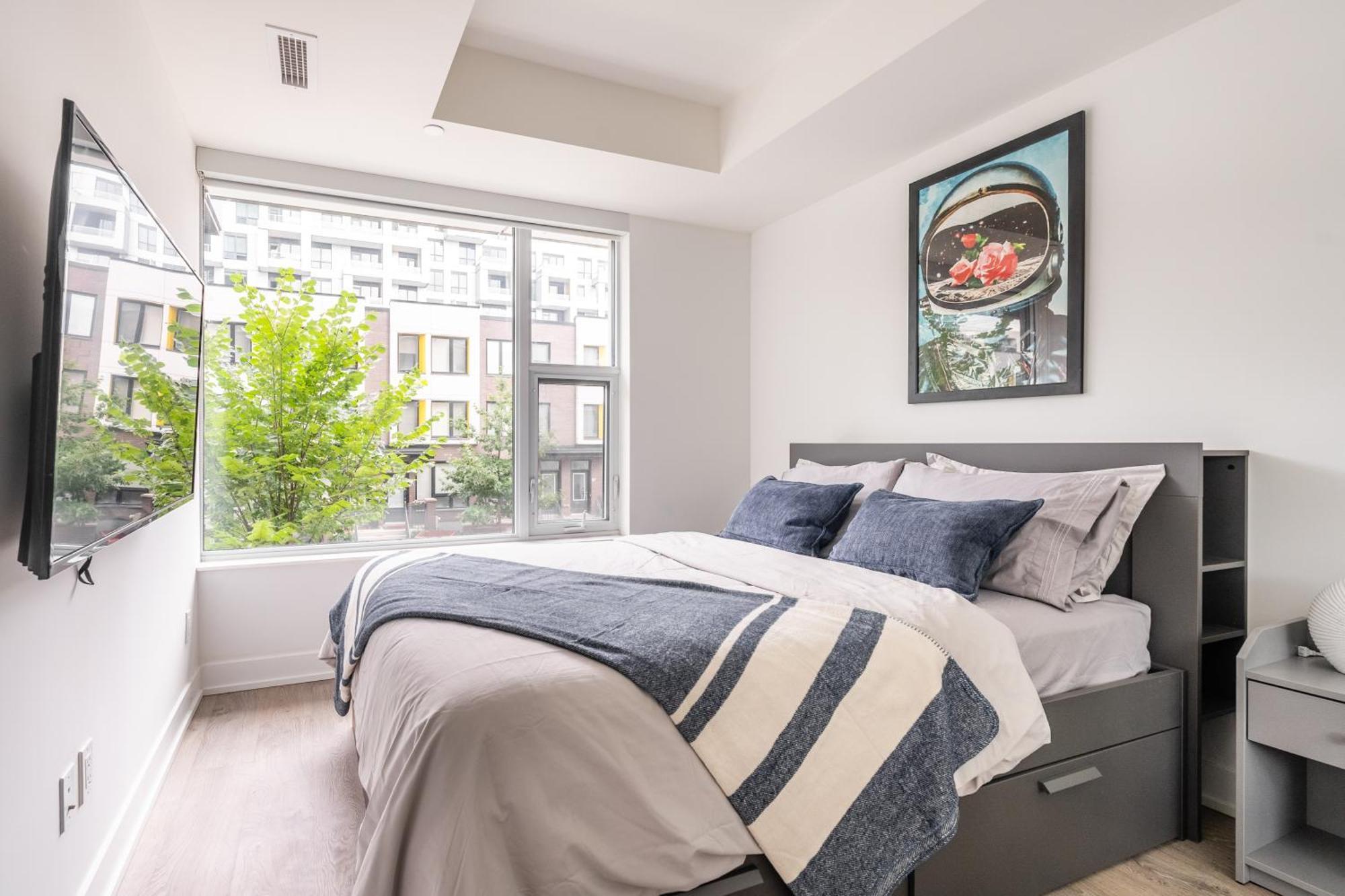 Spacious Corner Apartment Downtown トロント エクステリア 写真