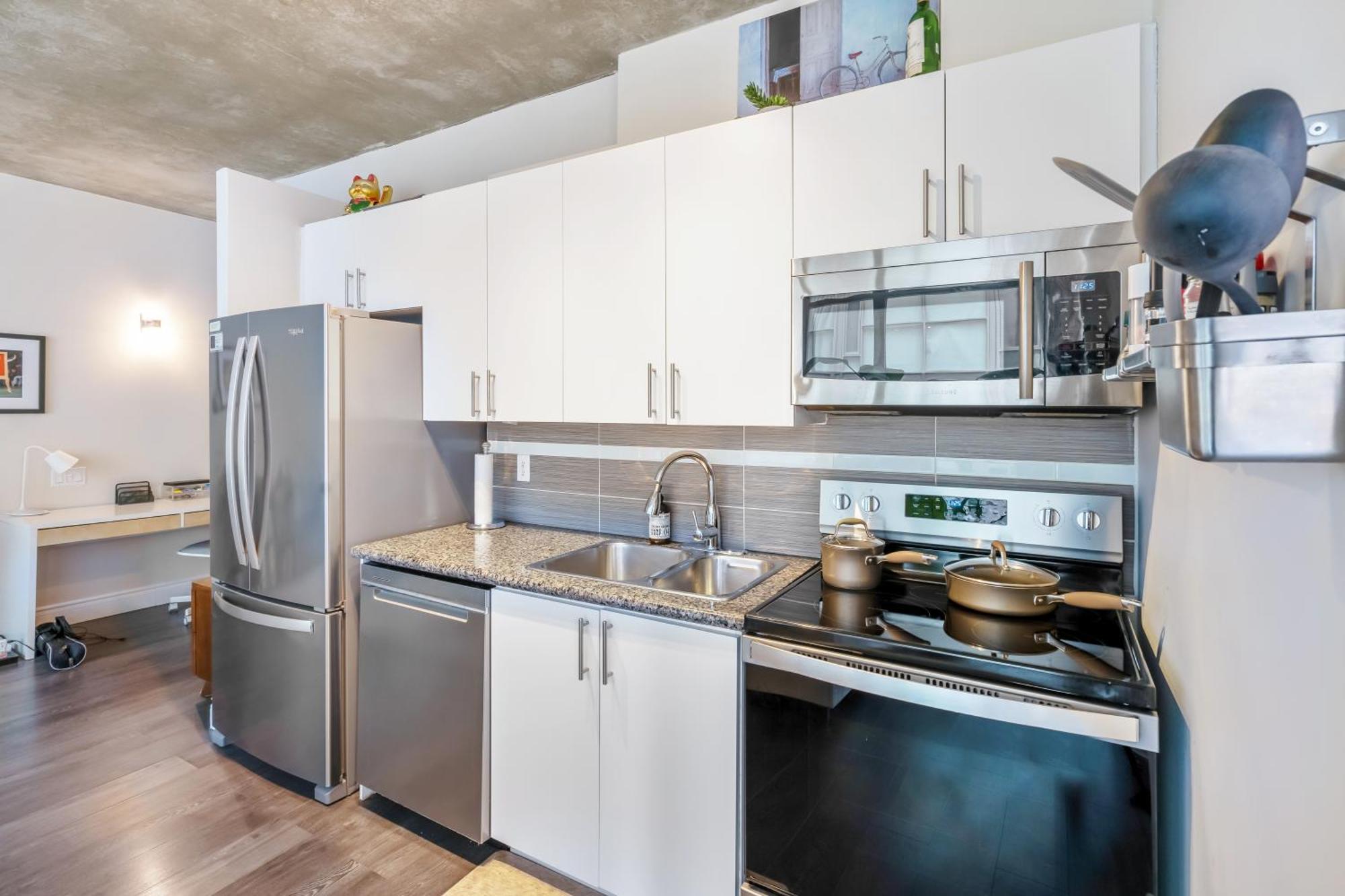 Spacious Corner Apartment Downtown トロント エクステリア 写真