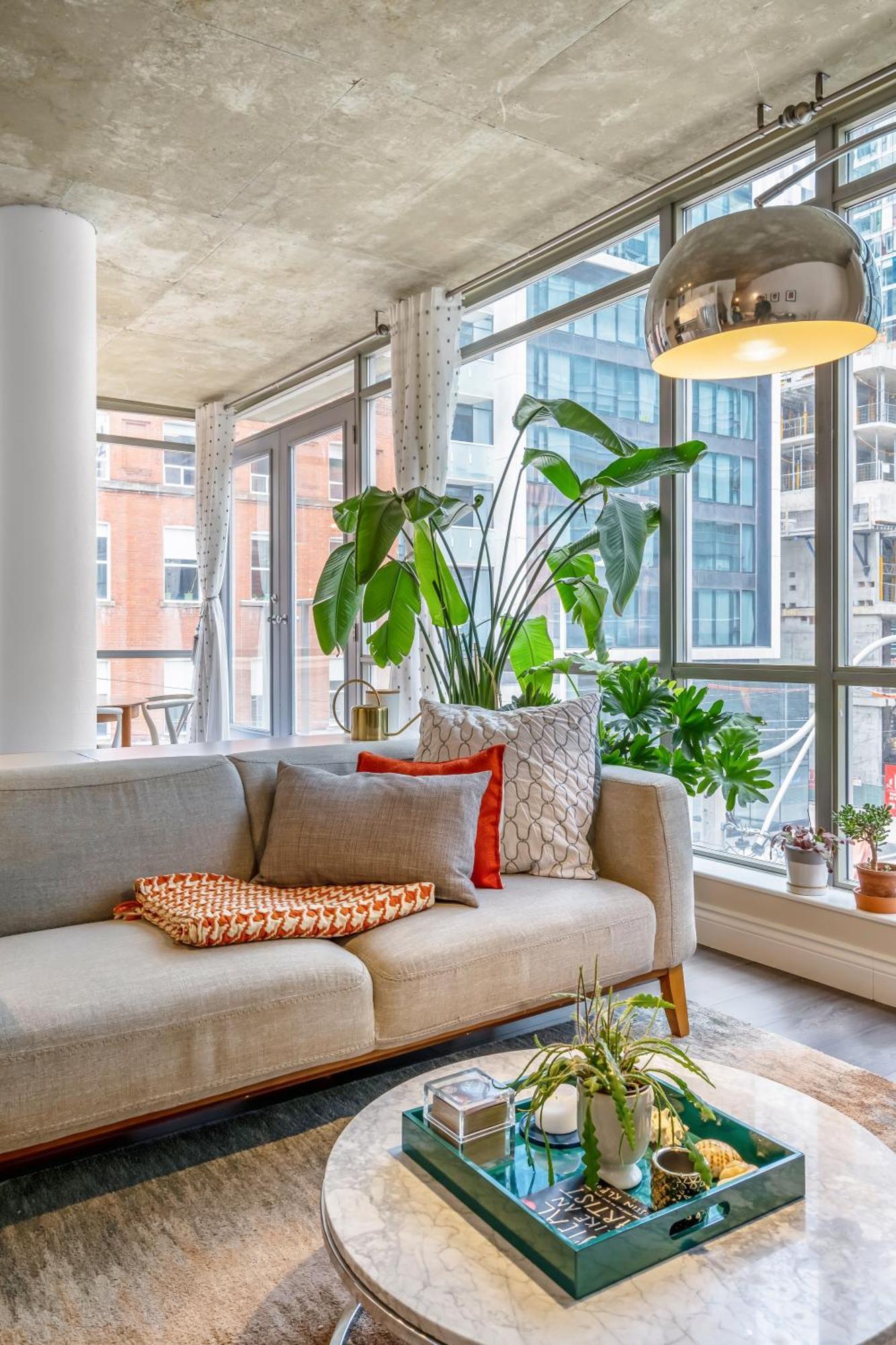 Spacious Corner Apartment Downtown トロント エクステリア 写真