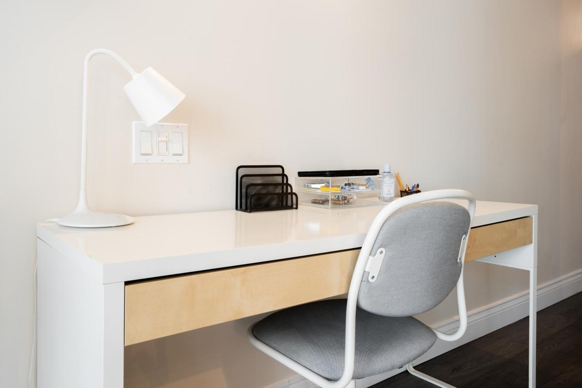 Spacious Corner Apartment Downtown トロント エクステリア 写真
