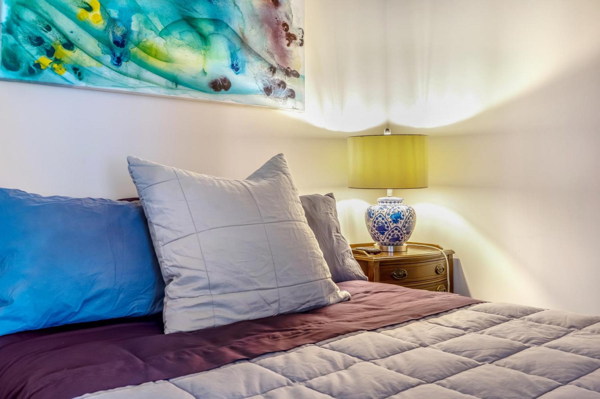 Spacious Corner Apartment Downtown トロント エクステリア 写真