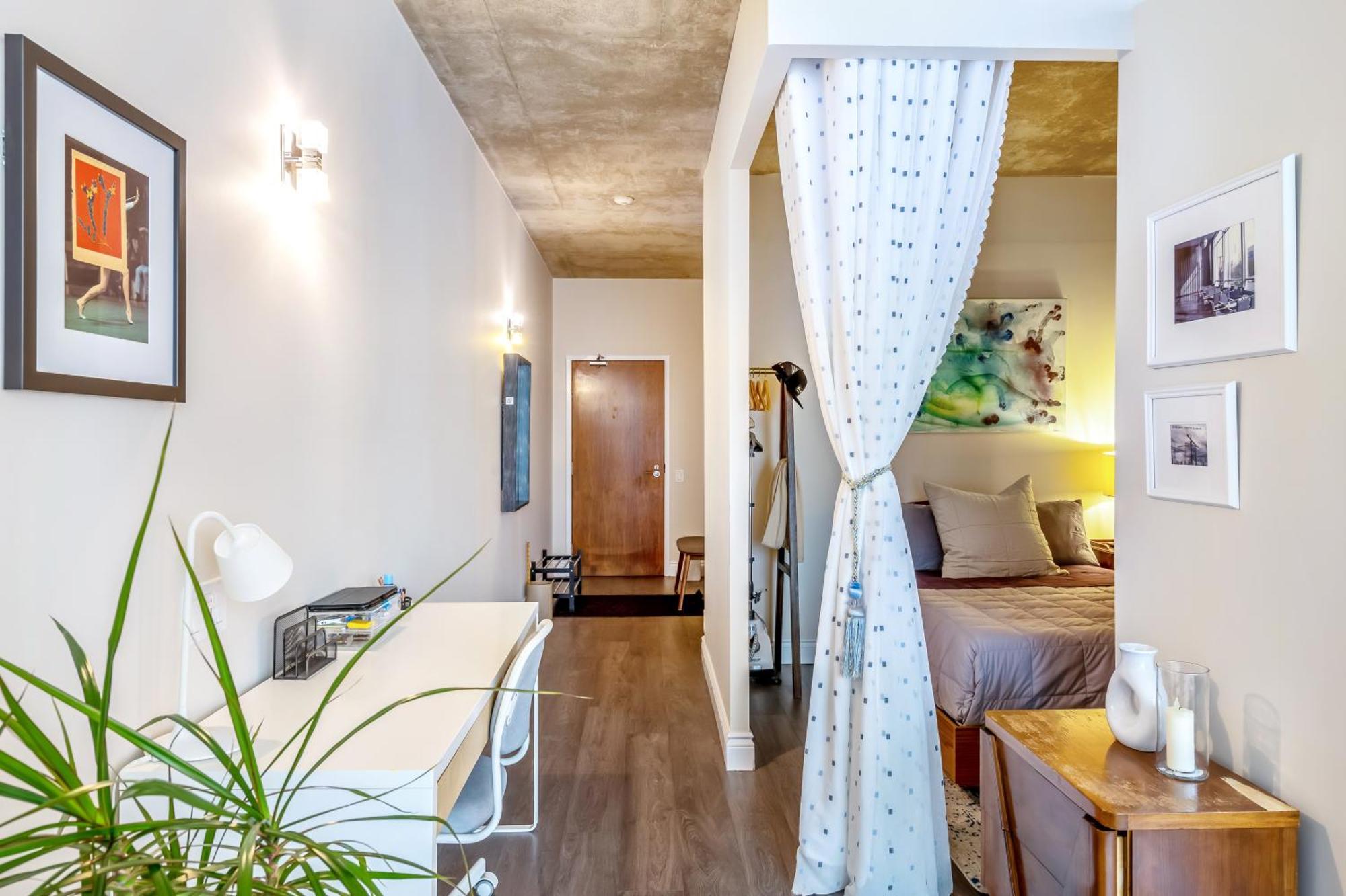 Spacious Corner Apartment Downtown トロント エクステリア 写真